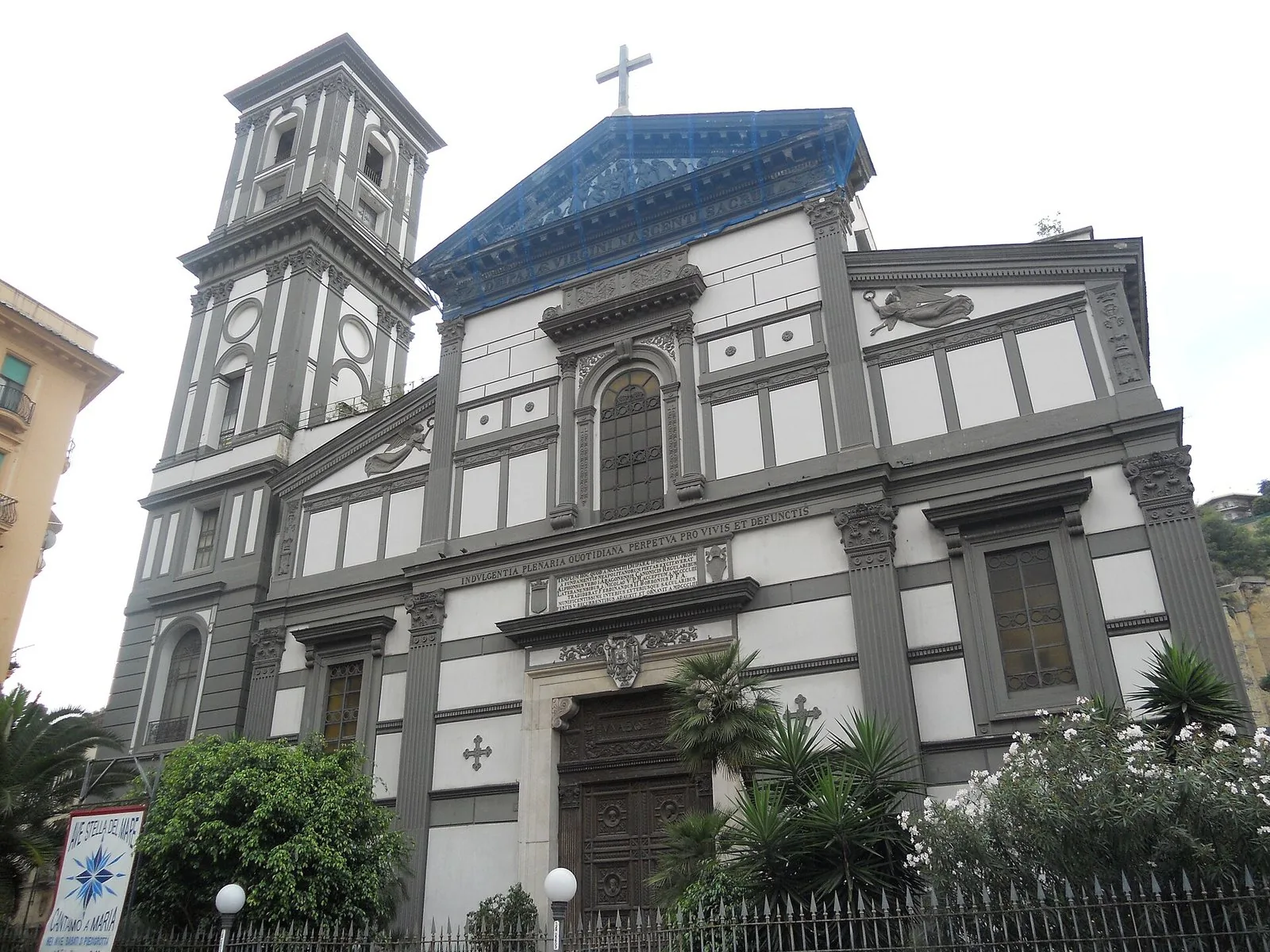 La chiesa di Santa Maria di Piedigrotta a Napoli