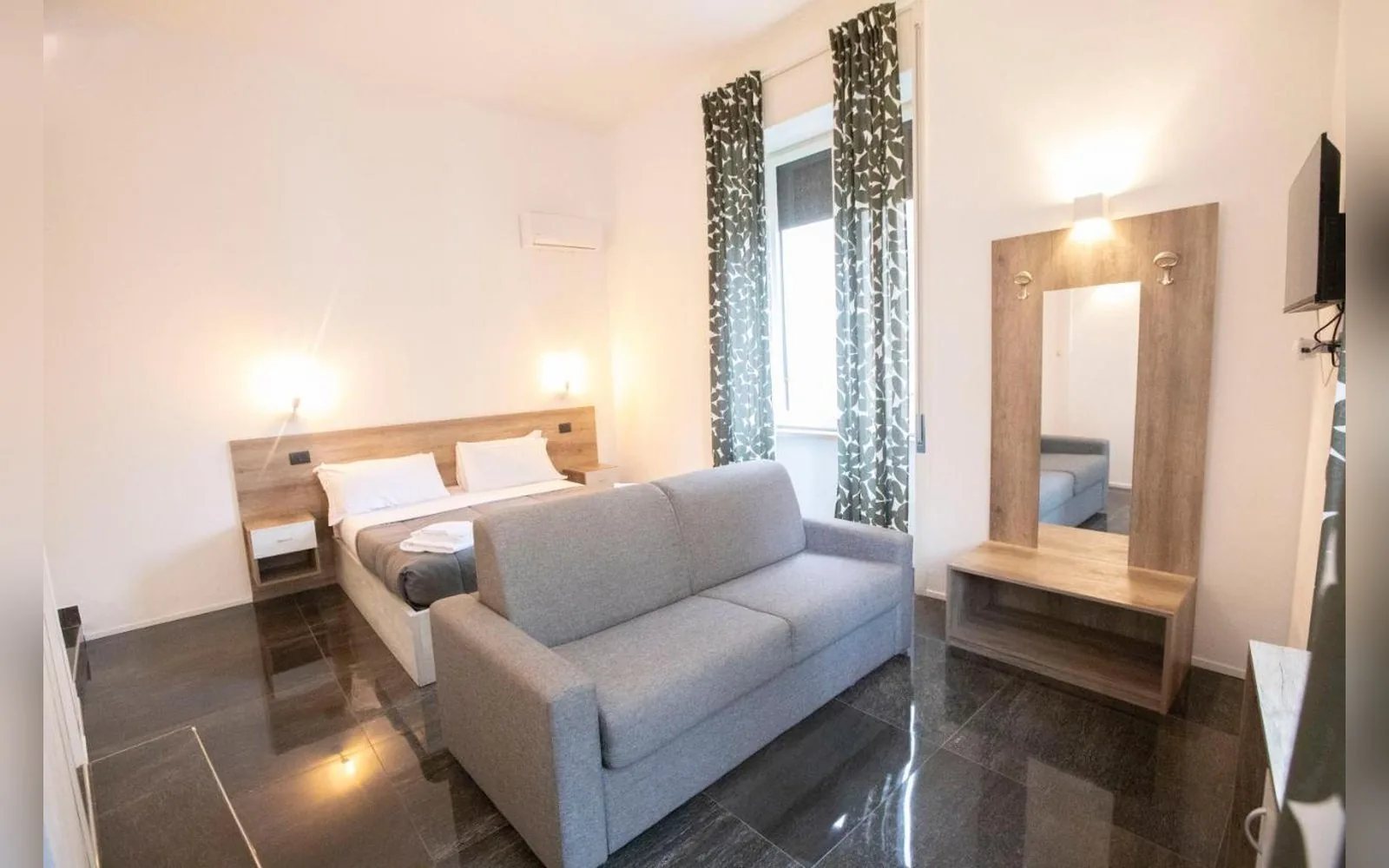 Camera 2 · Quadrupla con Divano Letto &mdash; B&B Hall inn